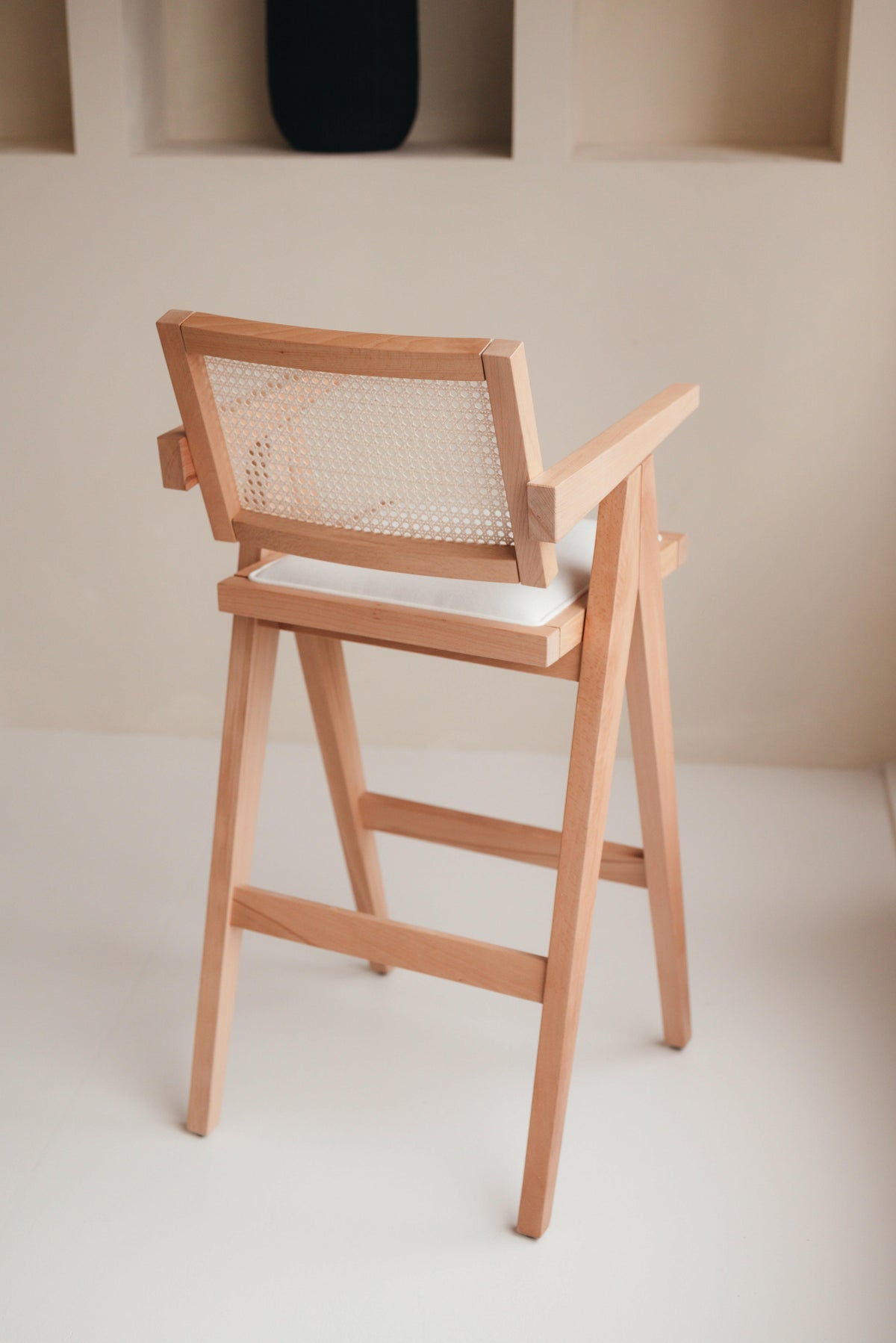 Mokani Rattan-Barhocker für Kücheninseln und Bartheken, individuell gefertigt