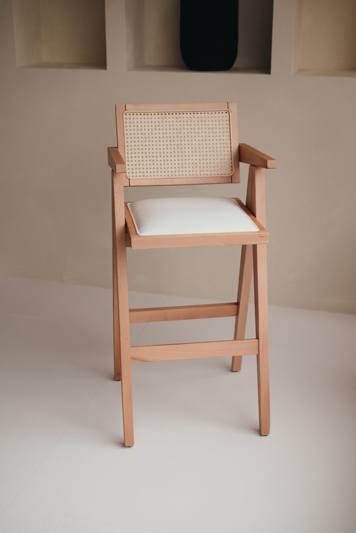 Mokani Rattan-Barhocker für Kücheninseln und Bartheken, individuell gefertigt