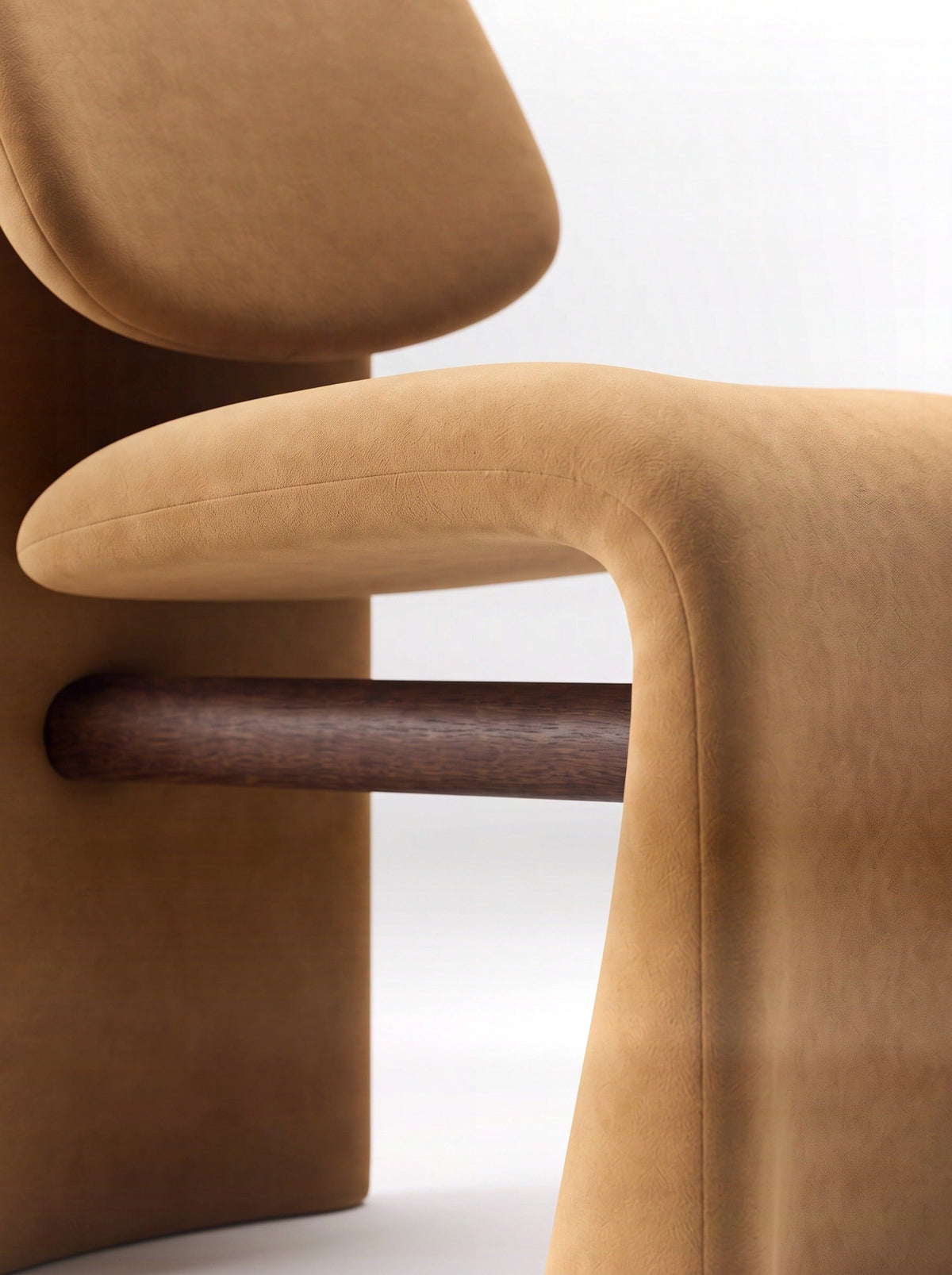 Detail van de okerkleurige stoffering en de houten stang
